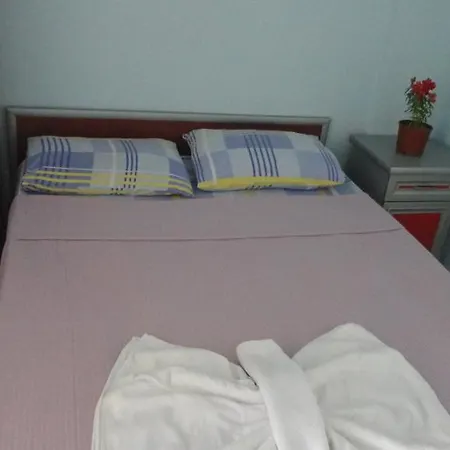 Eysan Guest house *