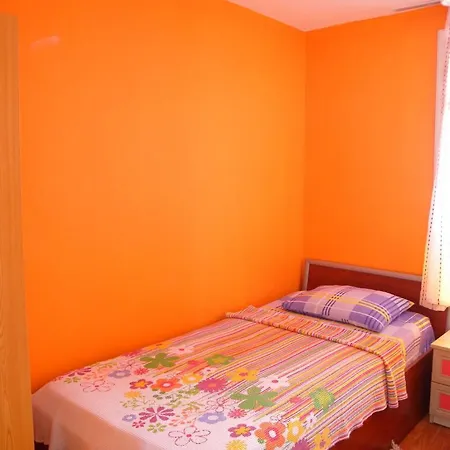 Eysan Guest house *